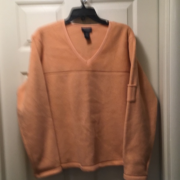 Slight used Van Heusen v-Neck fleece - Picture 1 of 5
